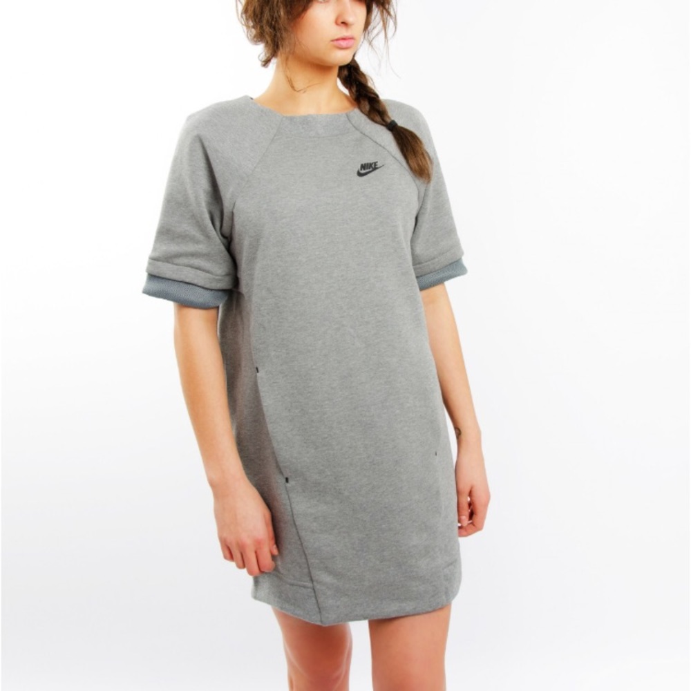 NIKE TECH FLEECE DRESS